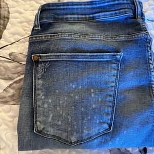 Judy Blue Women’s distressed ripped jeans ,